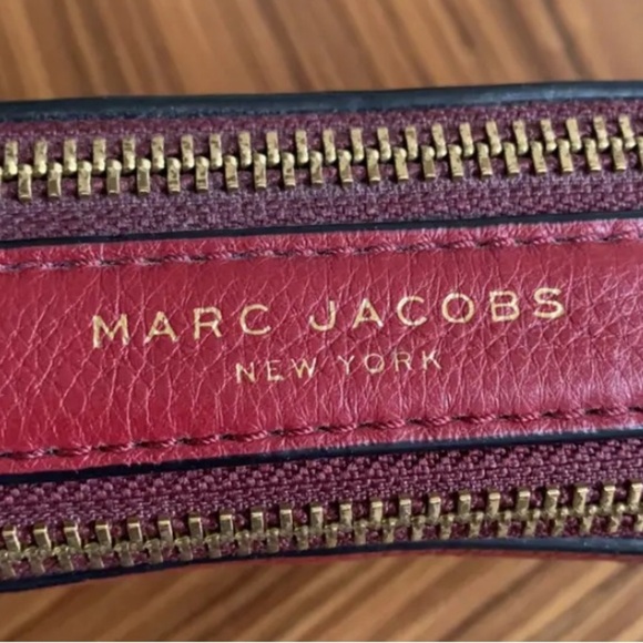 Marc Jacobs rare soft 21 crossbody bag nwot cranberry can be a clutch nwot - Picture 7 of 8